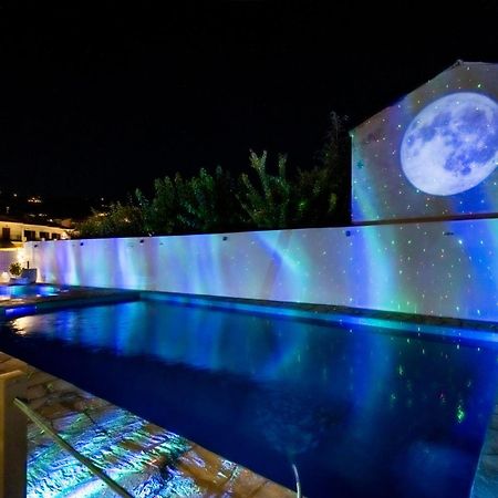 סקופלוס טאון Amalia Hotel מראה חיצוני תמונה