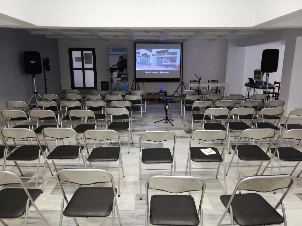 סקופלוס טאון Amalia Hotel מראה חיצוני תמונה