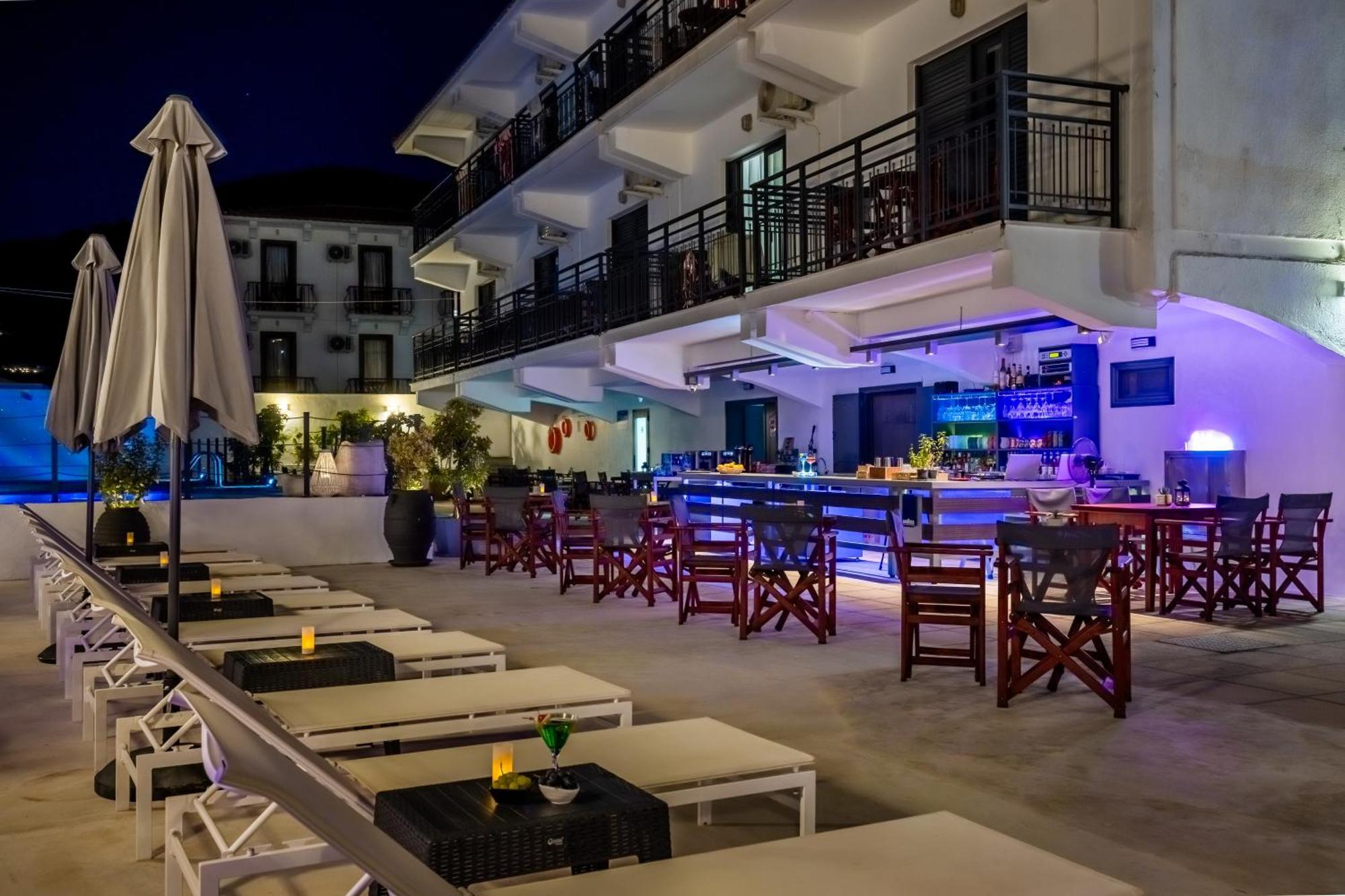 סקופלוס טאון Amalia Hotel מראה חיצוני תמונה