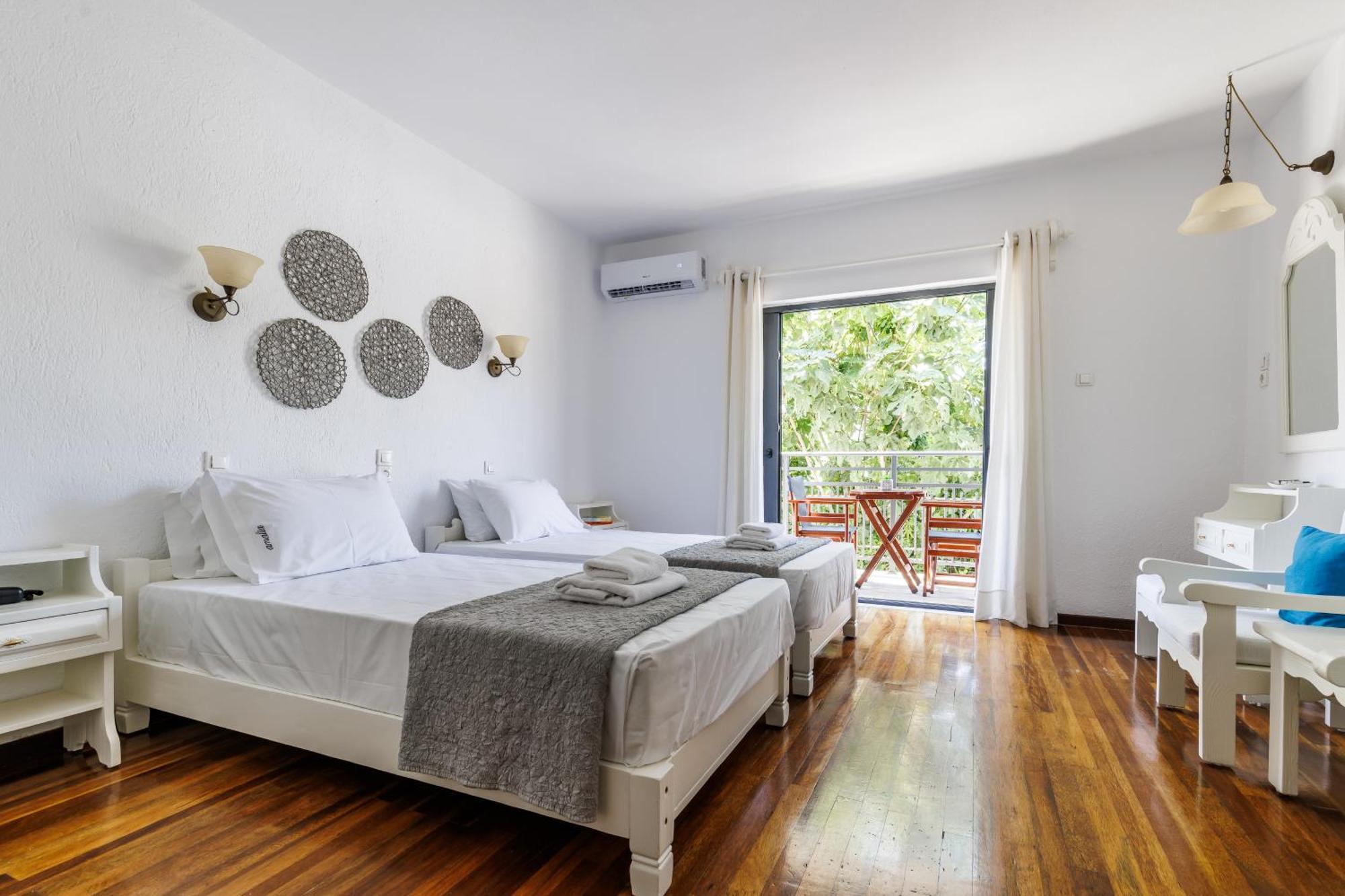 סקופלוס טאון Amalia Hotel מראה חיצוני תמונה
